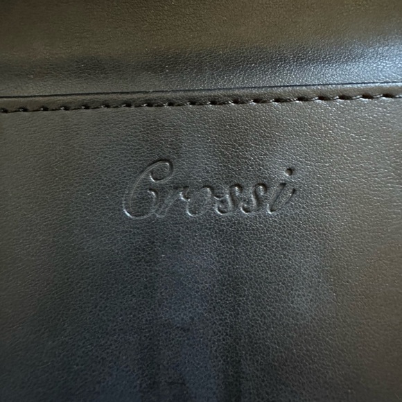 Cute bow crossbody, built in wallet - Picture 5 of 6